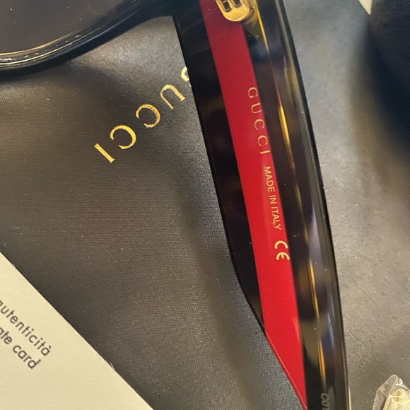 GUCCI sunglasses ? main image 7